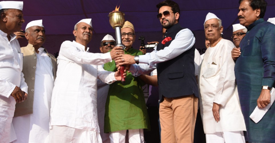 KLE Centenary Rally Flagged Off By Shri Anurag Thakur